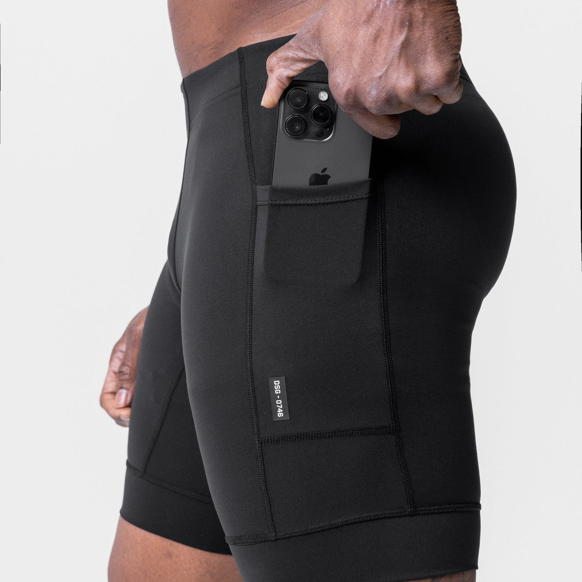 0746. WarpFlexx® Side Pocket 1/2-Length Legging - Black | ASRV