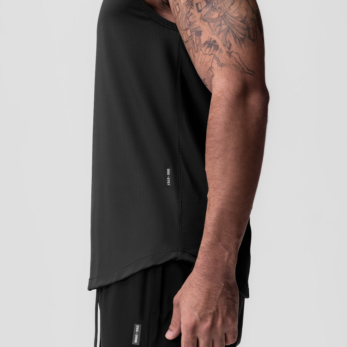 0757. AeroSilver® Cutoff Tank - Black | ASRV