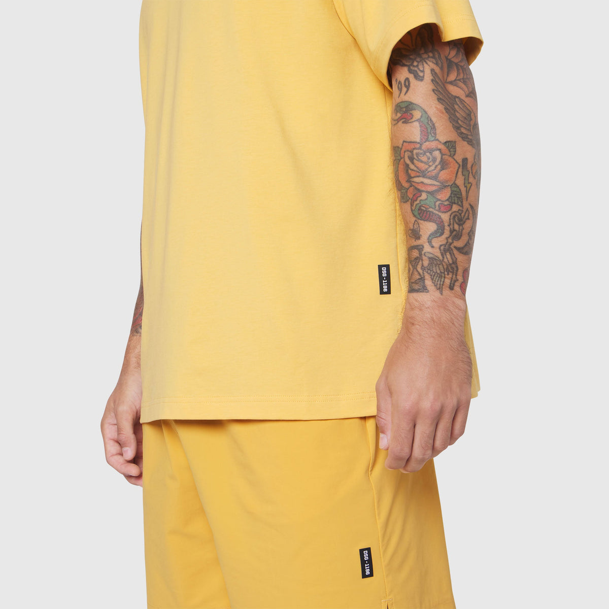 1186. SUPIMA® Ice-Skin™ Reversible Tee - Amber/Black | ASRV