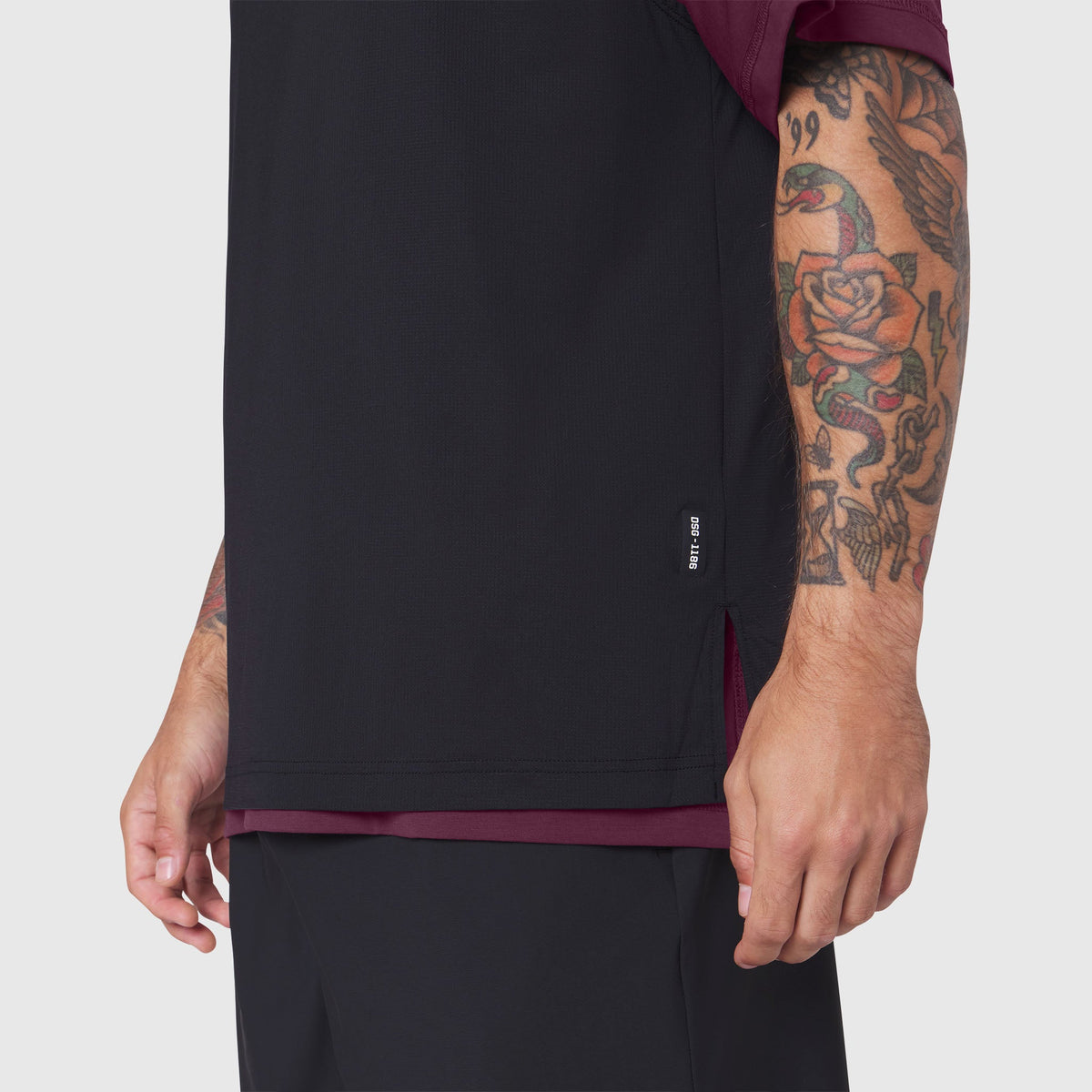 1186. SUPIMA® Ice-Skin™ Reversible Tee - Merlot/Black | ASRV