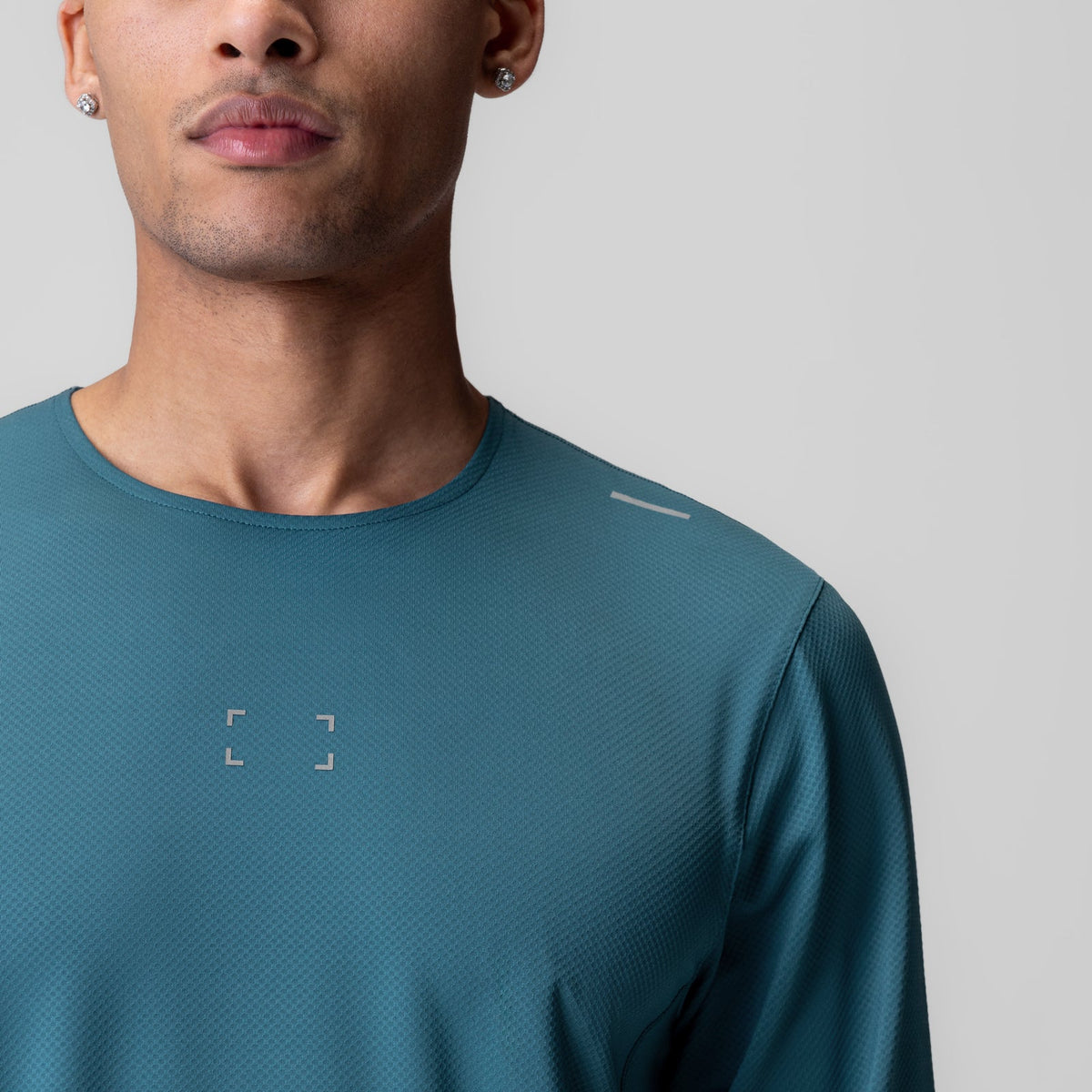 0907. AeroSilver® Training Long Sleeve - Storm "Space Bracket" | ASRV