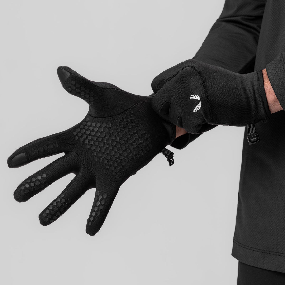 0671. Aeroheat® Lightweight Gloves - Black "Wings" | ASRV