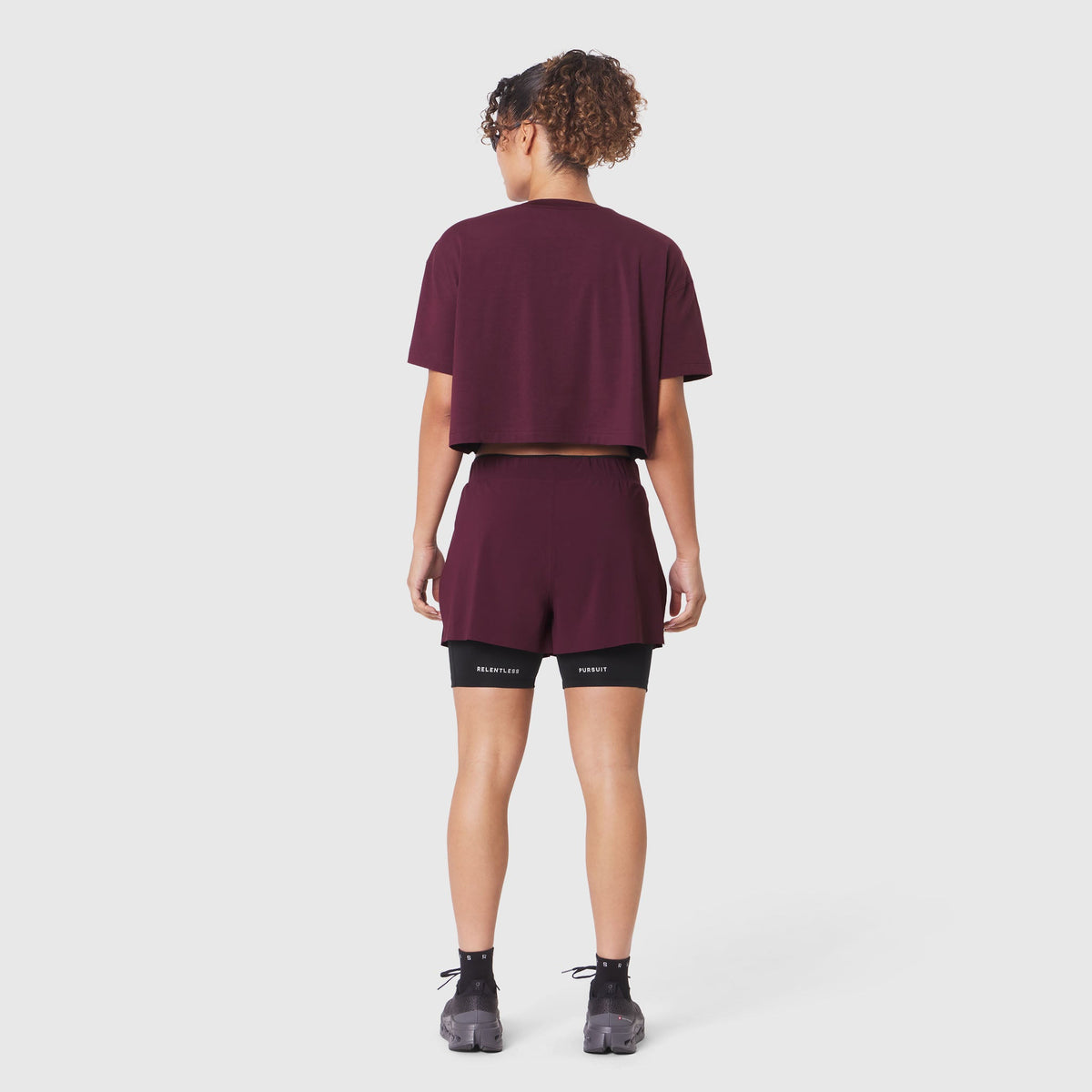 W082. SUPIMA® Ice-Skin™ Reversible Crop Tee - Merlot/Black | ASRV