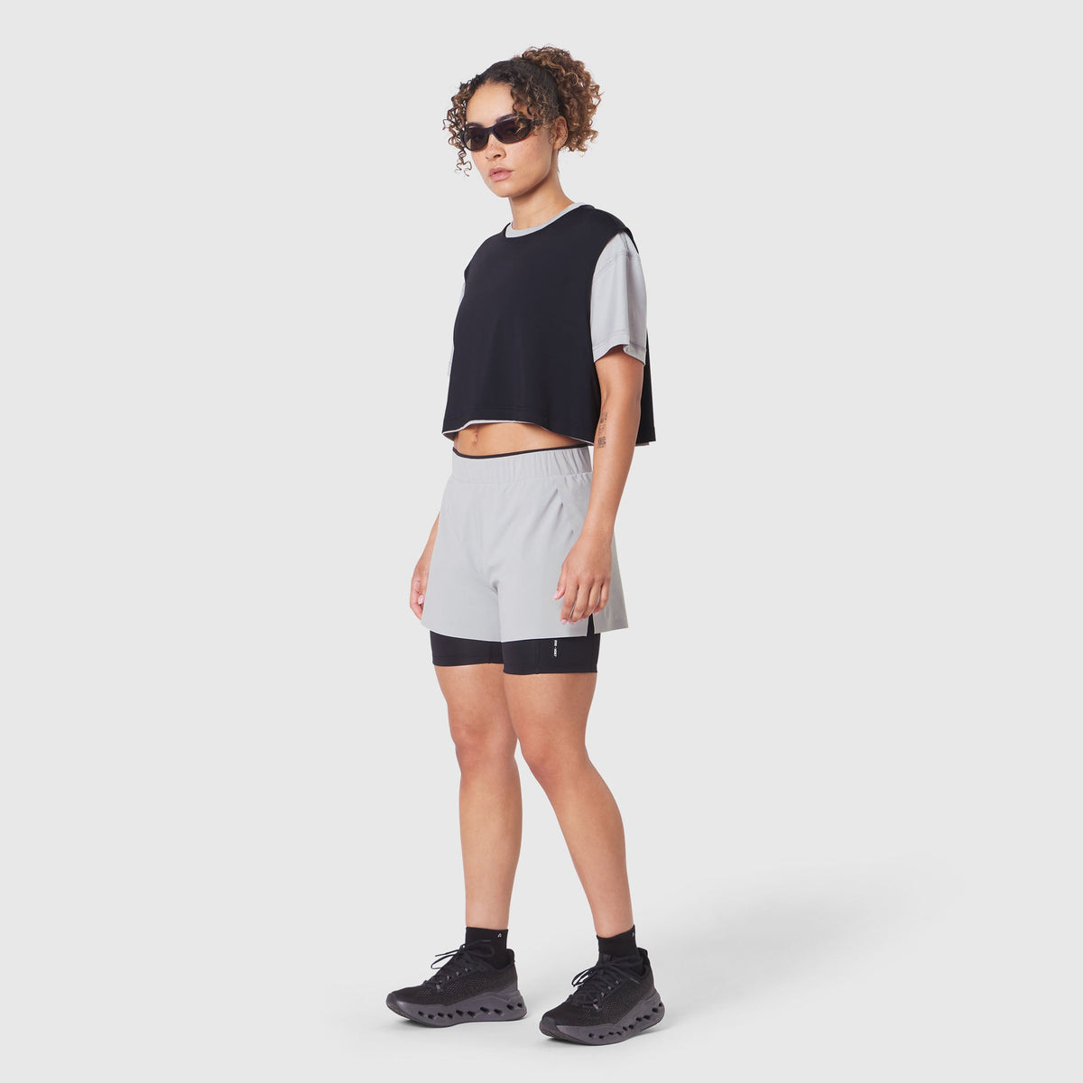 W082. SUPIMA® Ice-Skin™ Reversible Crop Tee - Slate Grey/Black | ASRV