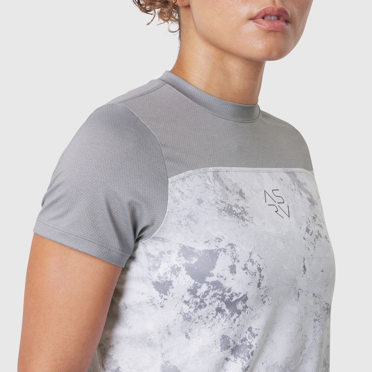 W086. AEROSILVER® UPF50+ Run Tee - Sedona Snow Camo | ASRV