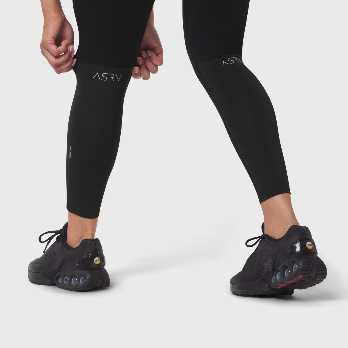 W059. Hybrid Belt-Pack Run Legging - Black | ASRV