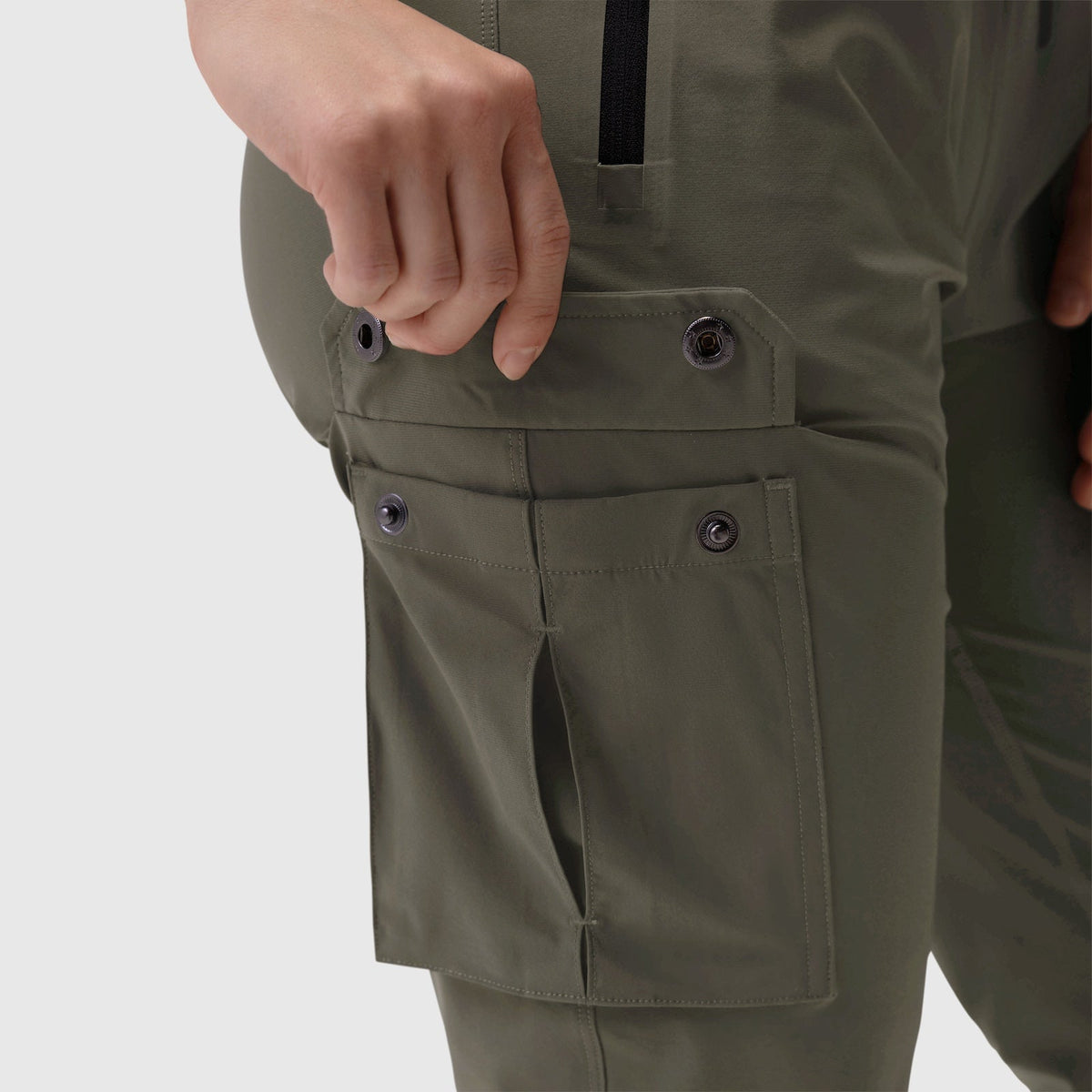 W032. Tetra-Lite® Cargo High Rib Jogger - Olive | ASRV