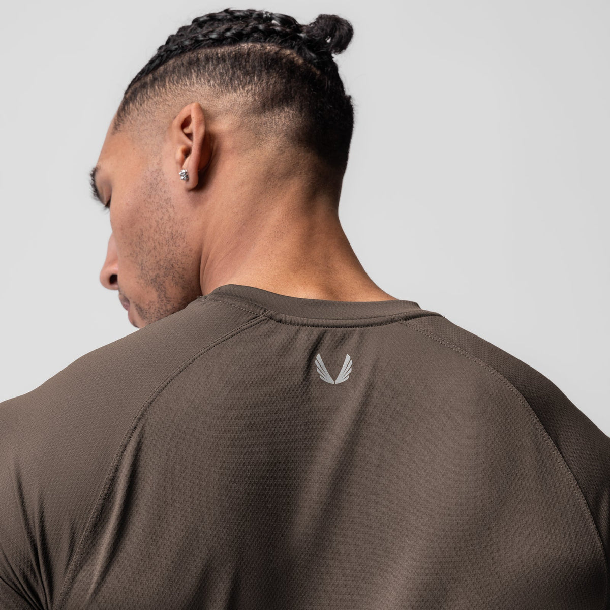 0660. AeroSilver® Established Tee - Deep Taupe | ASRV