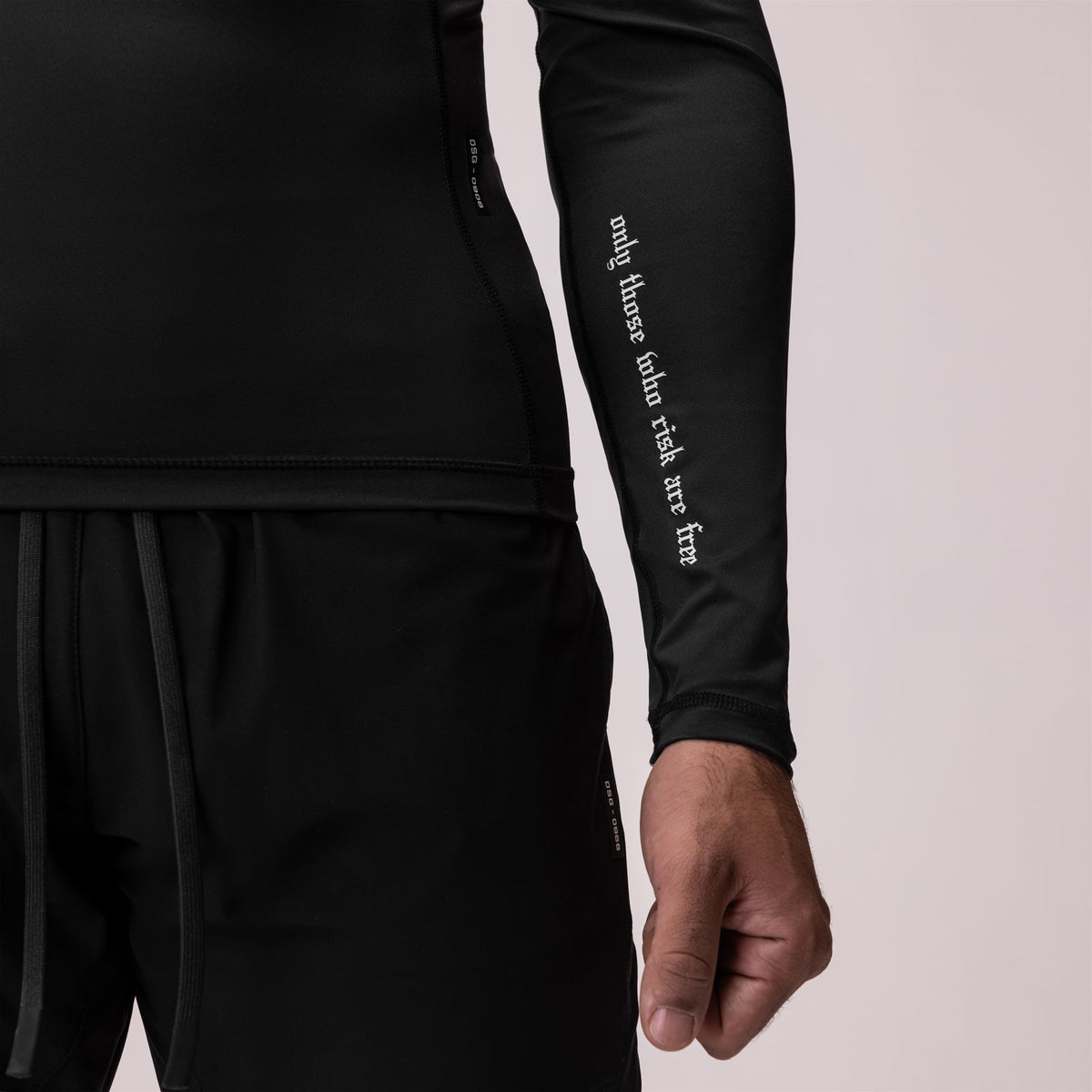 0908. WarpFlexx® Compression Mock Neck Long Sleeve - Black "Space Brac | ASRV