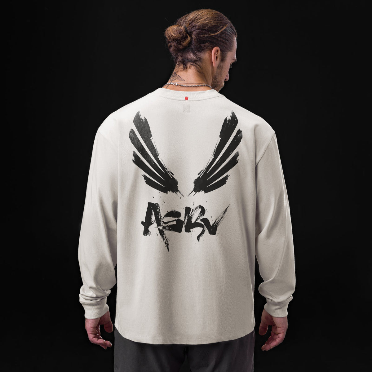 0851. Tech Essential™ Relaxed Long Sleeve - Stone "Brush Wings/ASRV" | ASRV