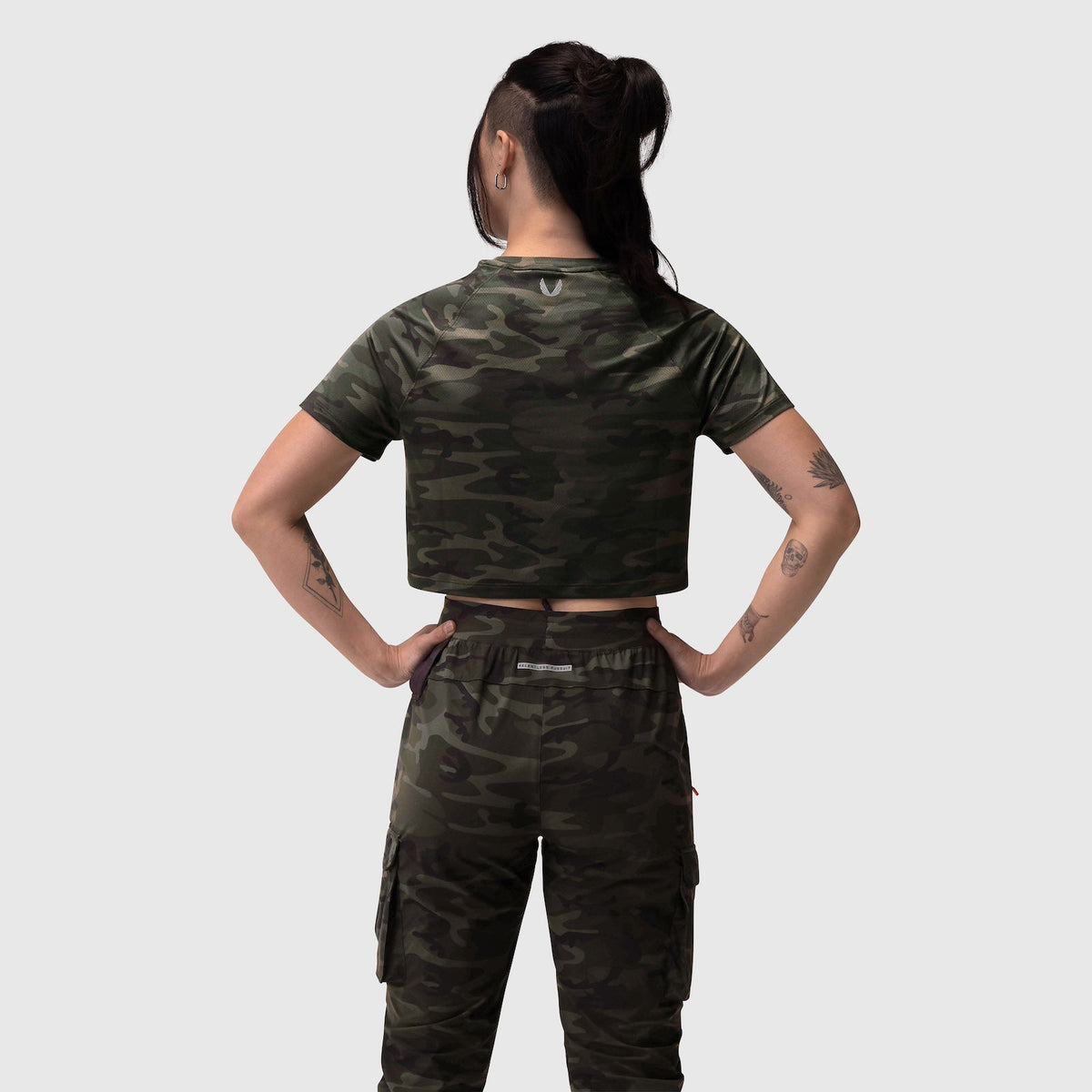 W018. AeroSilver® Cropped Tee - Dark Camo | ASRV