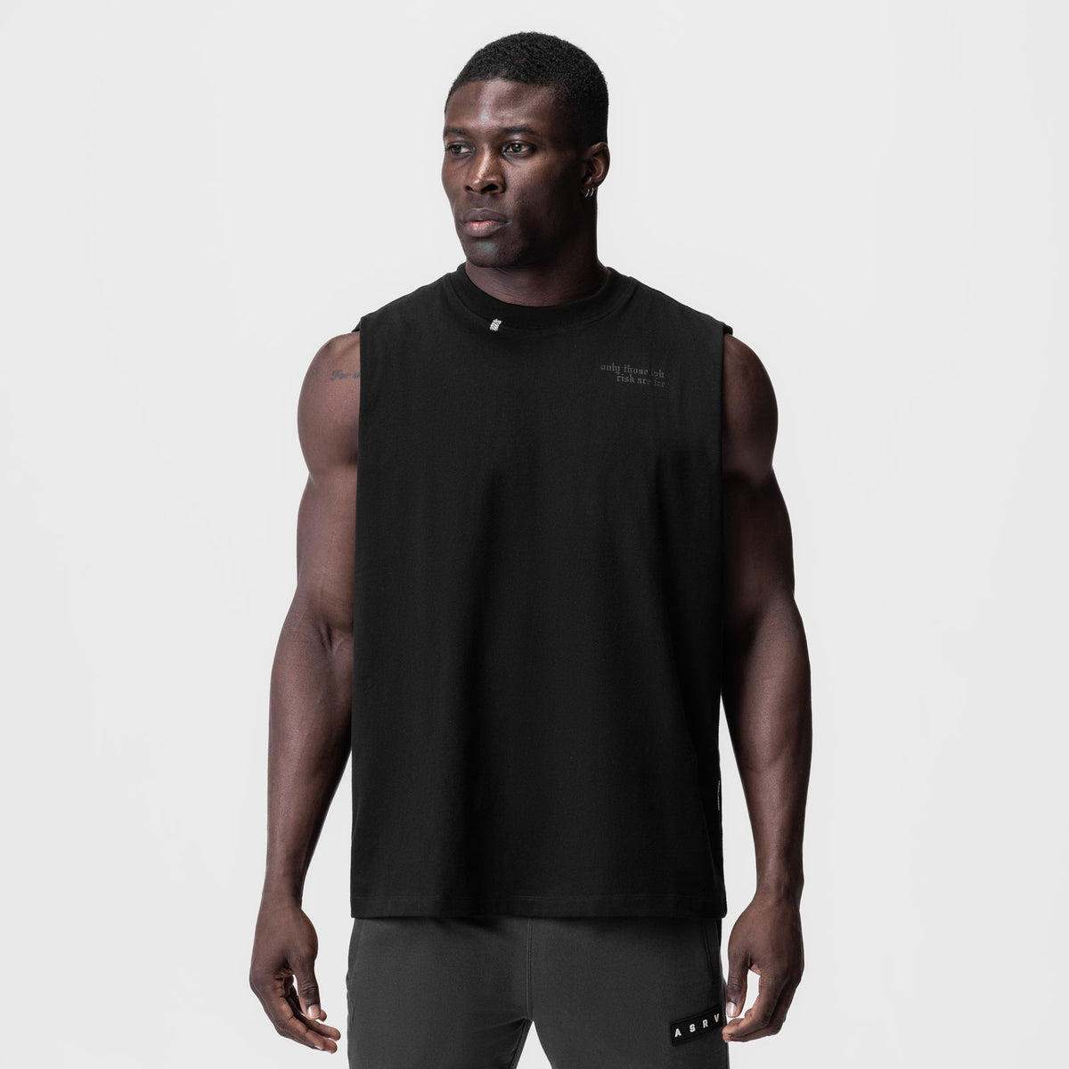 0807. Tech Essential™ Relaxed Cutoff - Black/Black "Brush Wings/ASRV" | ASRV