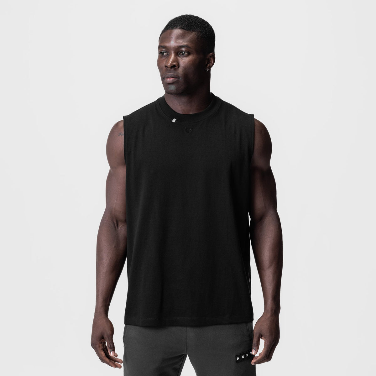 0807. Tech Essential™ Relaxed Cutoff - Black/Black "OTWR" | ASRV