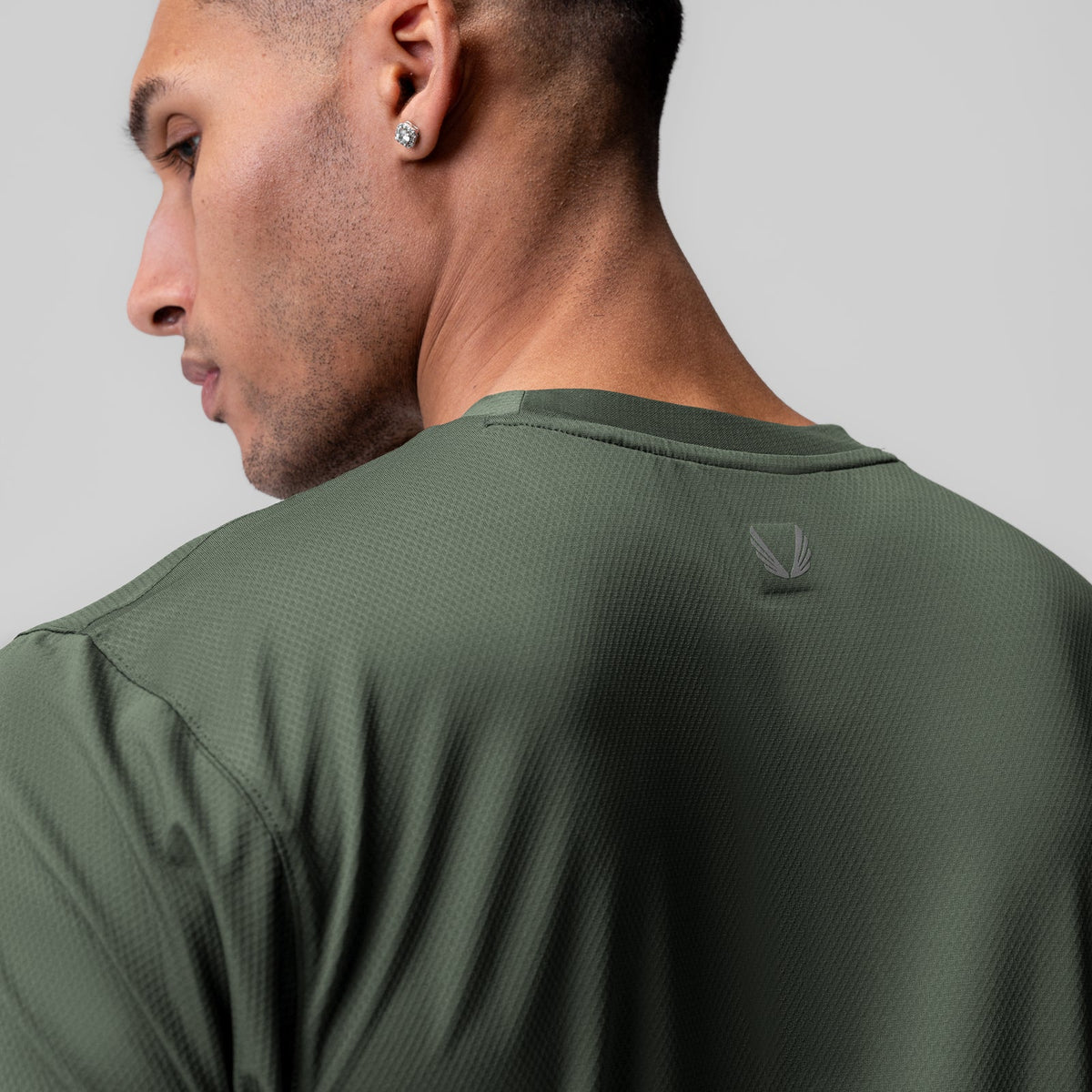 1015. AeroSilver® Essential Tee - Olive | ASRV