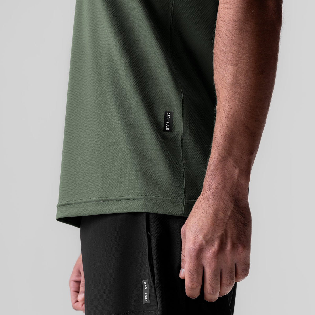 1015. AeroSilver® Essential Tee - Olive | ASRV
