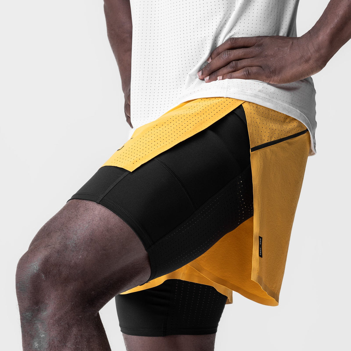 0951. Aerotex™ 4" High Split Liner Short - Amber | ASRV