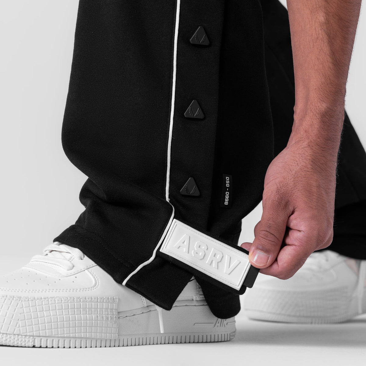 0998. Herringbone Terry Snap Button Sweats - Black | ASRV