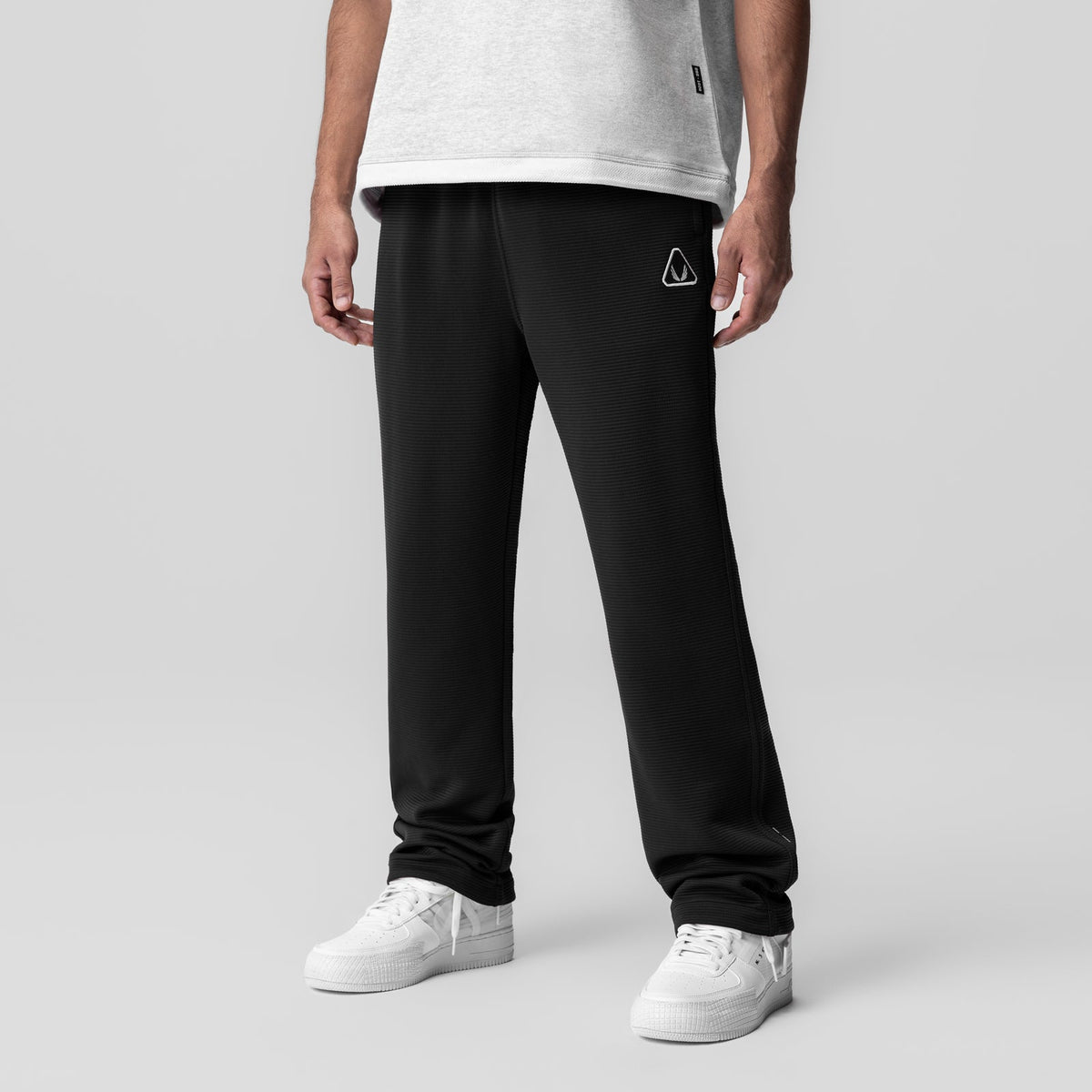 1034. Deltapeak® Straight Leg Sweats - Black | ASRV