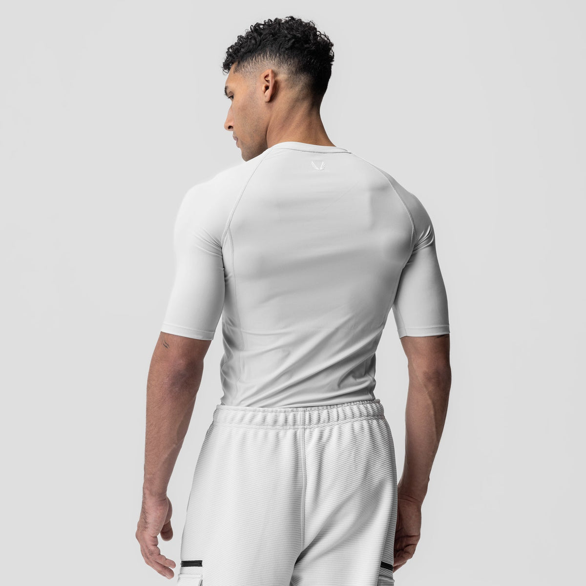 1027. WarpFlexx-Lite® Half-Sleeve Baselayer - Light Grey | ASRV
