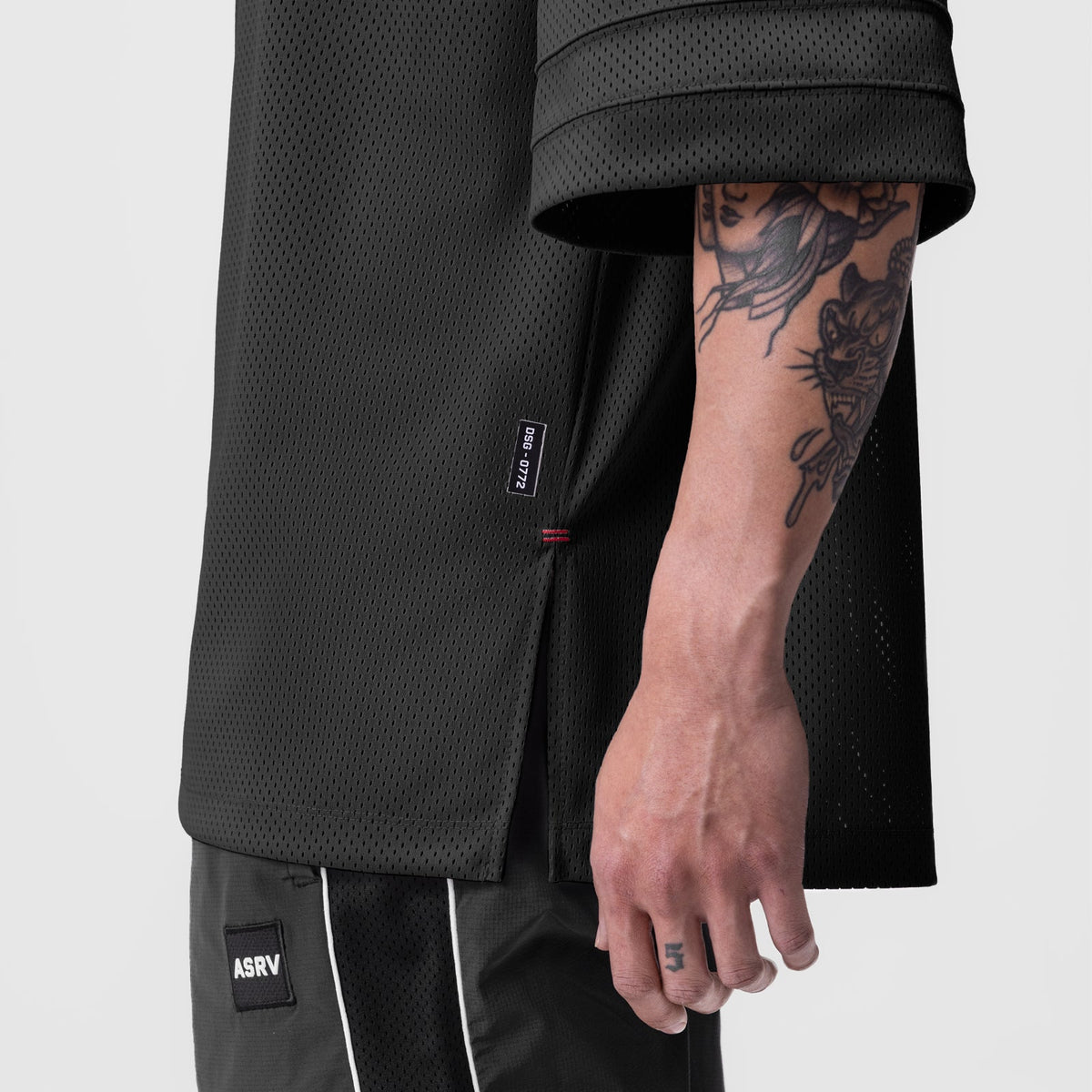 0772. SilverPlus™ Mesh Oversized Jersey - Black | ASRV