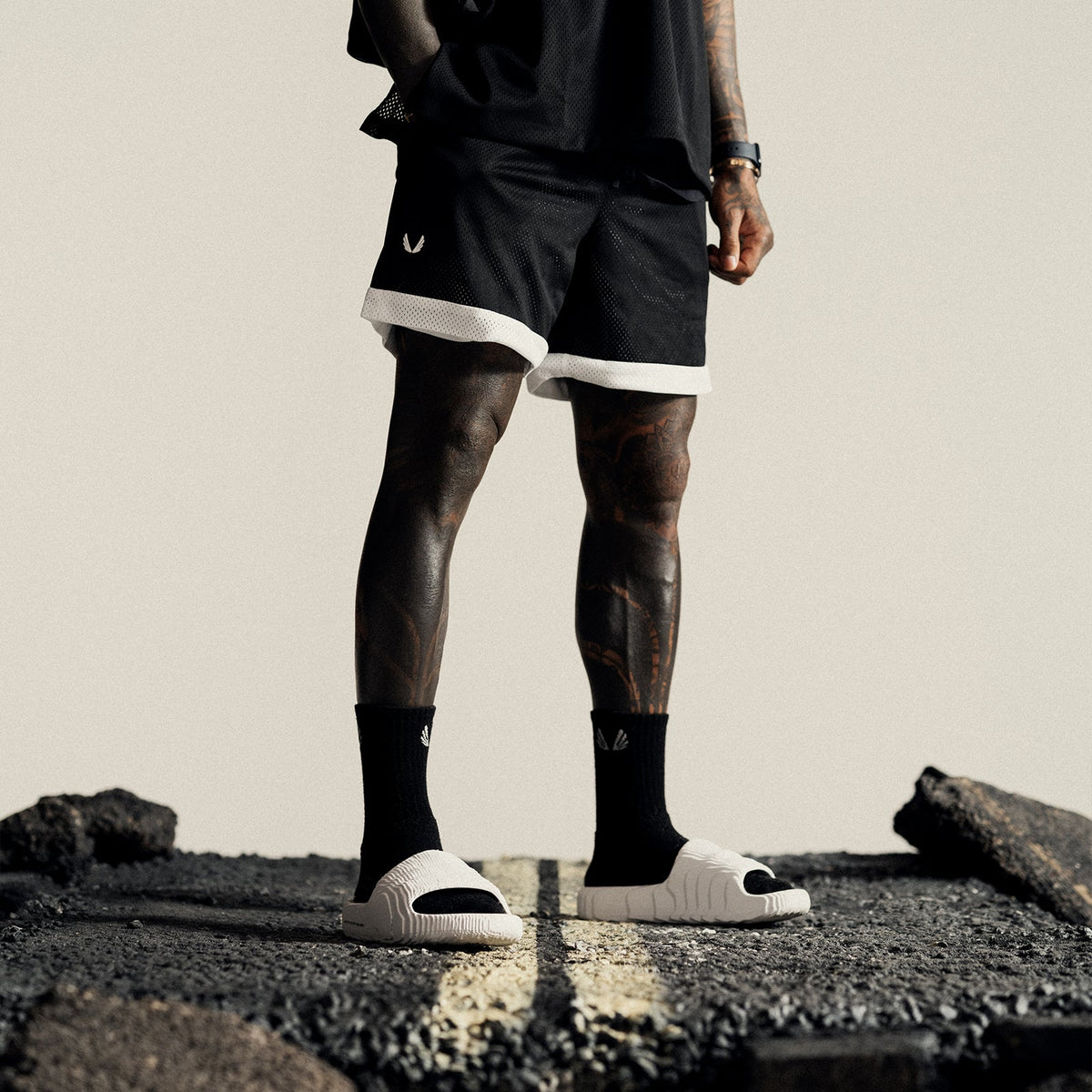 0795. SilverPlus™ Mesh Reversible Short - Black/White | ASRV