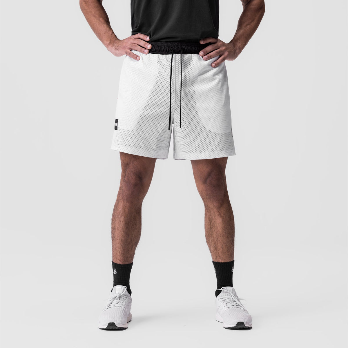 0795. SilverPlus™ Mesh Reversible Short - Black/White | ASRV
