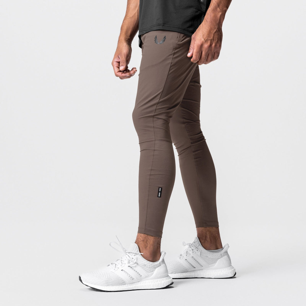 0699. Tetra-Lite® Hybrid Jogger - Deep Taupe | ASRV