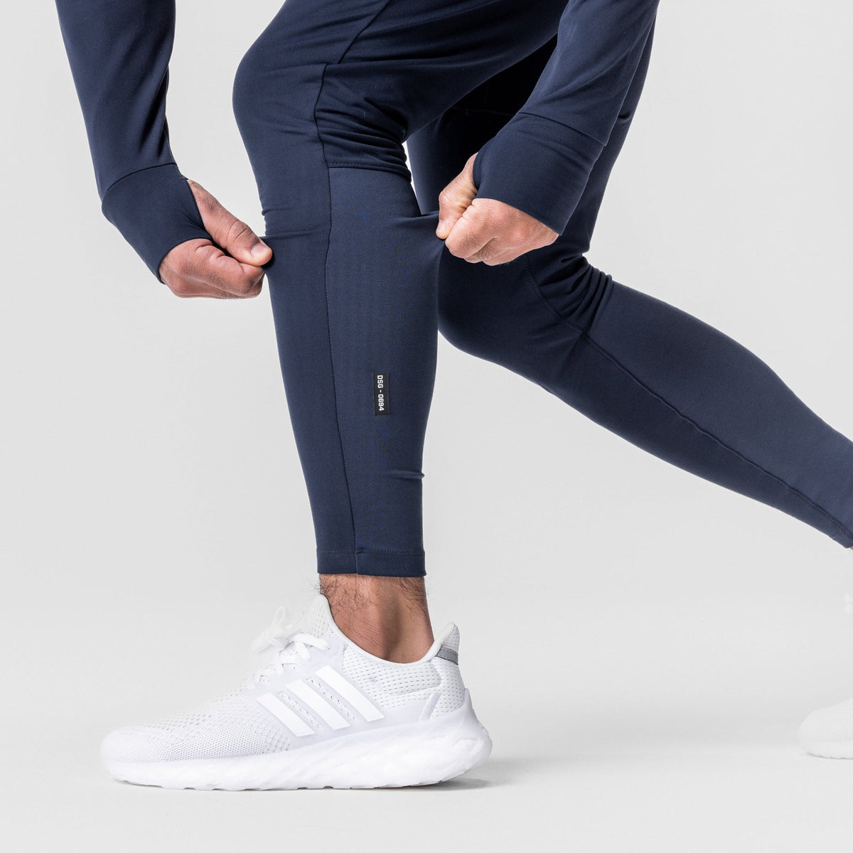 0694. Thermal Hybrid Jogger - Navy | ASRV