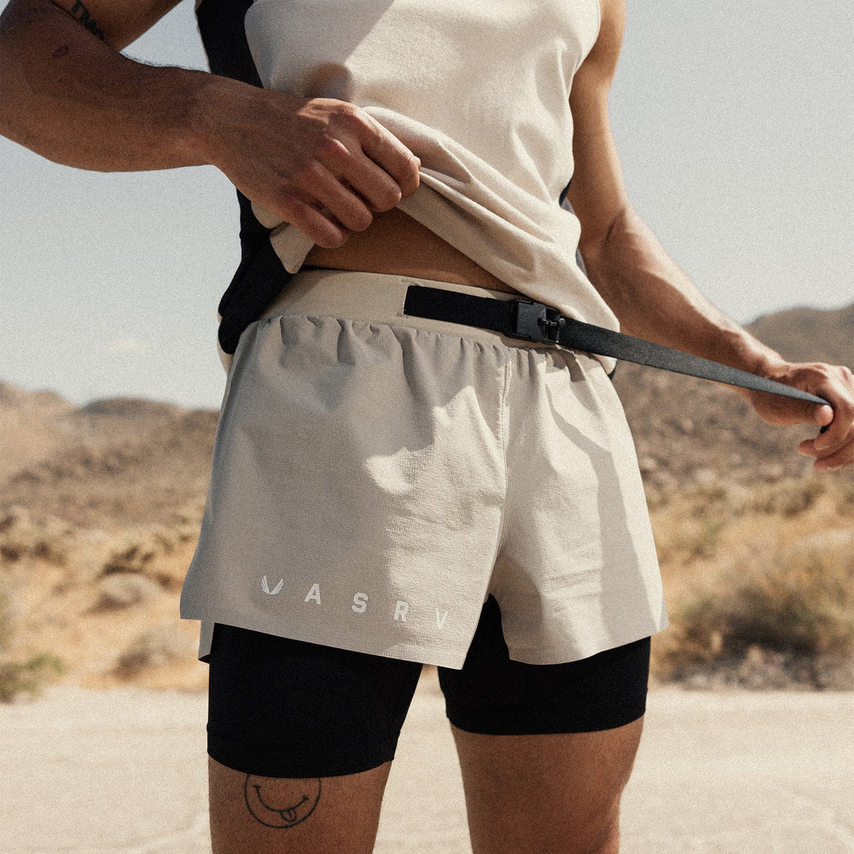 0786. Ripstop 3" Belt Pack Short - Beige/Black | ASRV