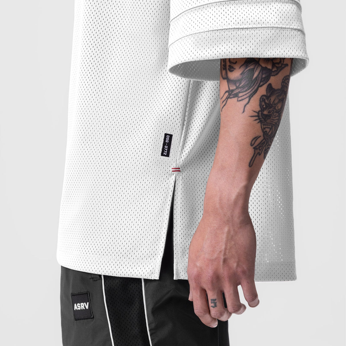 0772. SilverPlus™ Mesh Oversized Jersey - White | ASRV